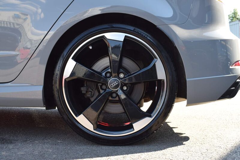 AUDI RS3