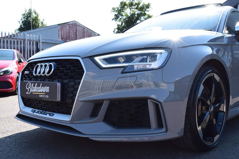 AUDI RS3