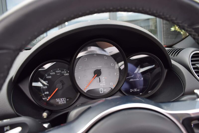 PORSCHE 718