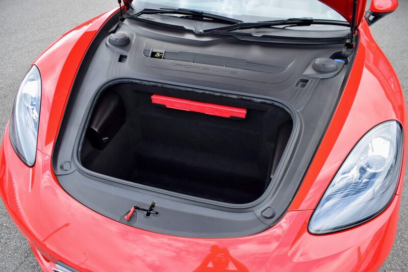 PORSCHE 718