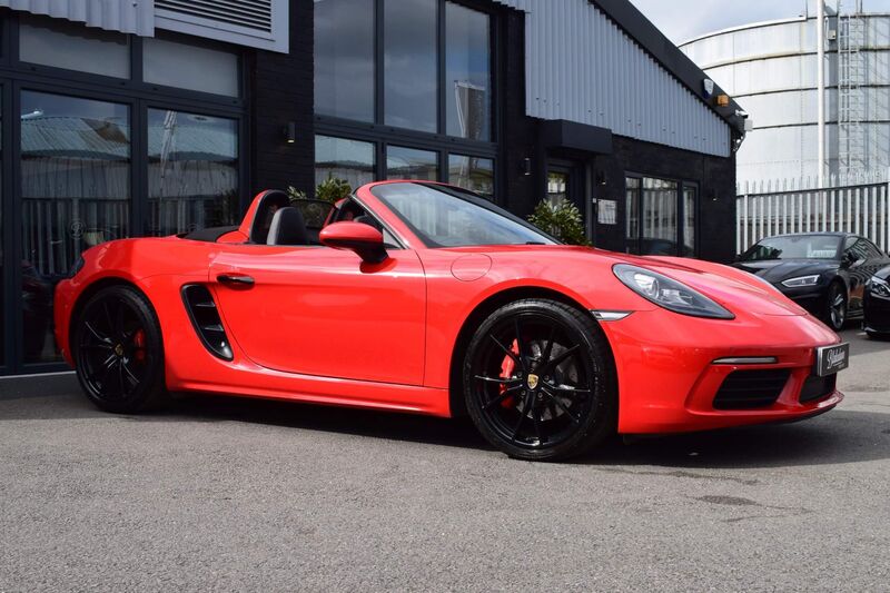 PORSCHE 718