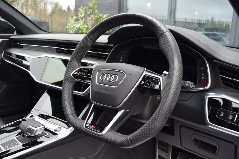 AUDI RS6