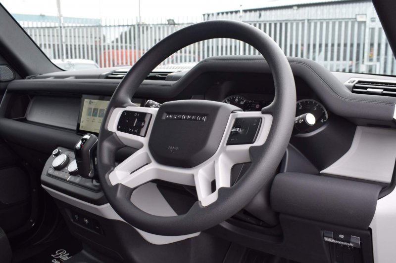 LAND ROVER DEFENDER 90