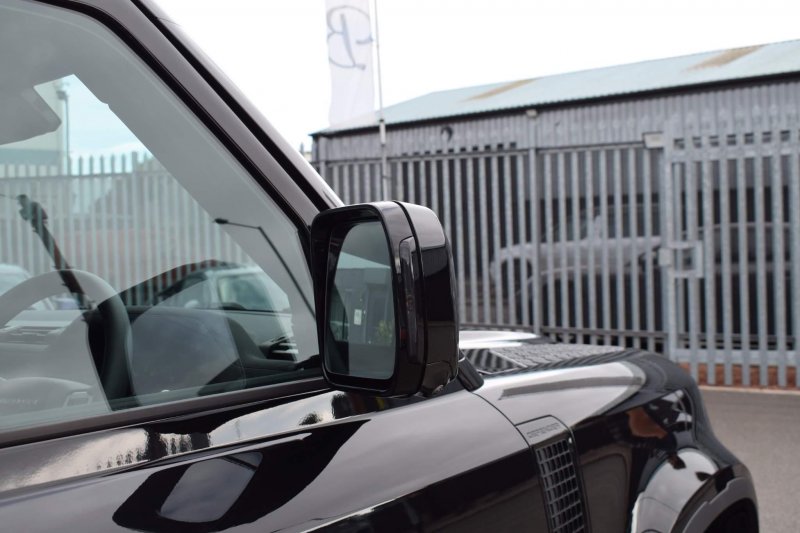LAND ROVER DEFENDER 90