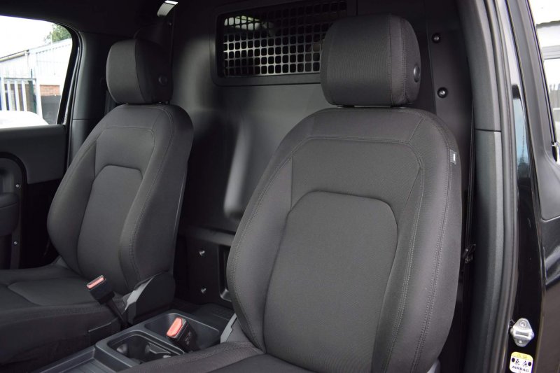 LAND ROVER DEFENDER 90