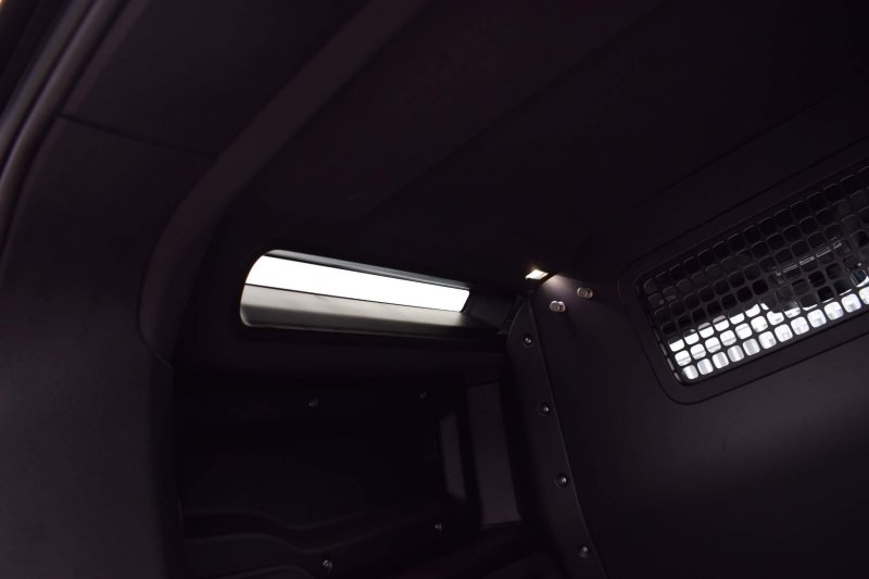 LAND ROVER DEFENDER 90