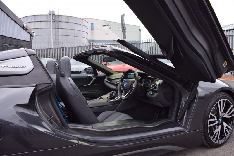 BMW I8