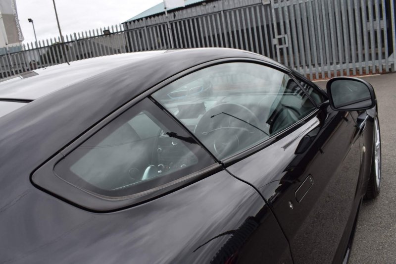 ASTON MARTIN VANTAGE