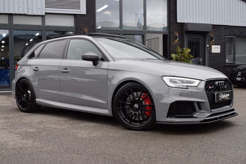 AUDI RS3