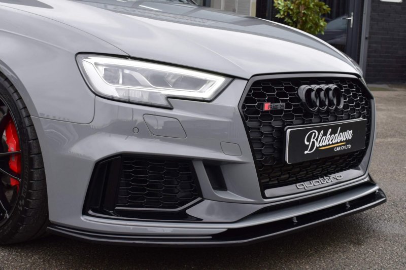 AUDI RS3