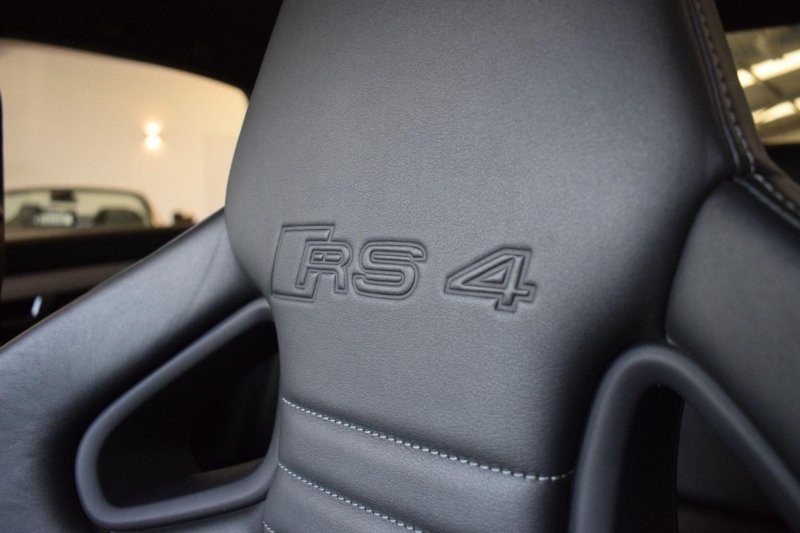 AUDI RS4