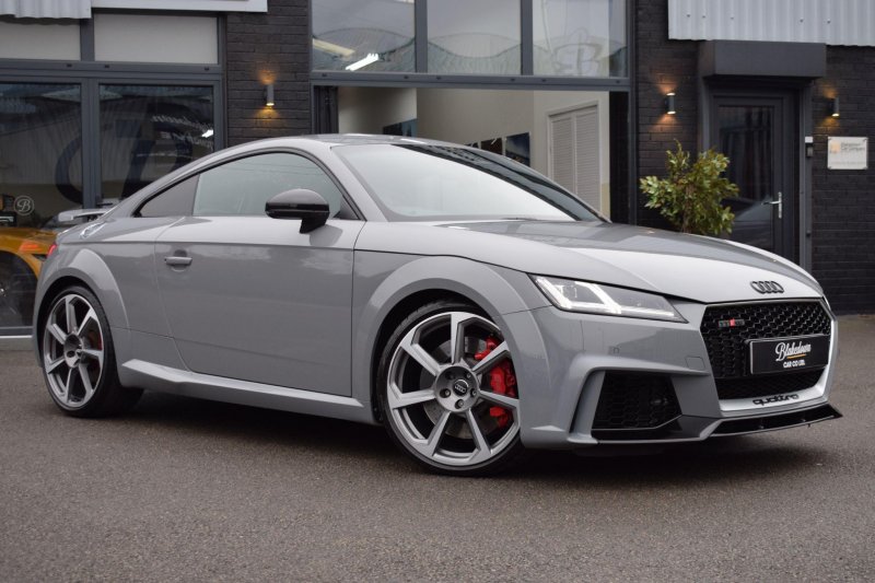 AUDI TT RS