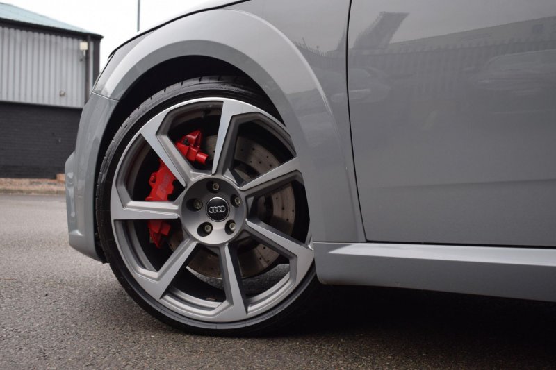 AUDI TT RS