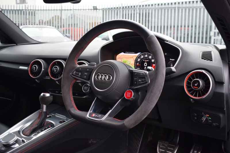 AUDI TT RS
