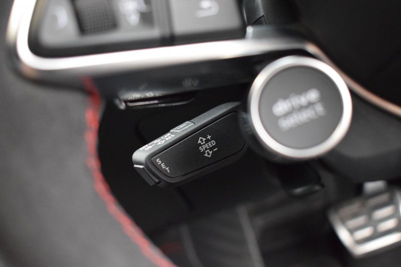 AUDI TT RS