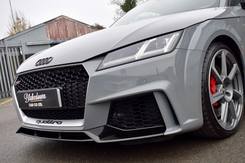 AUDI TT RS