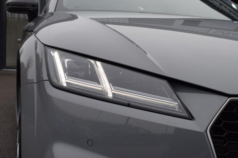 AUDI TT RS