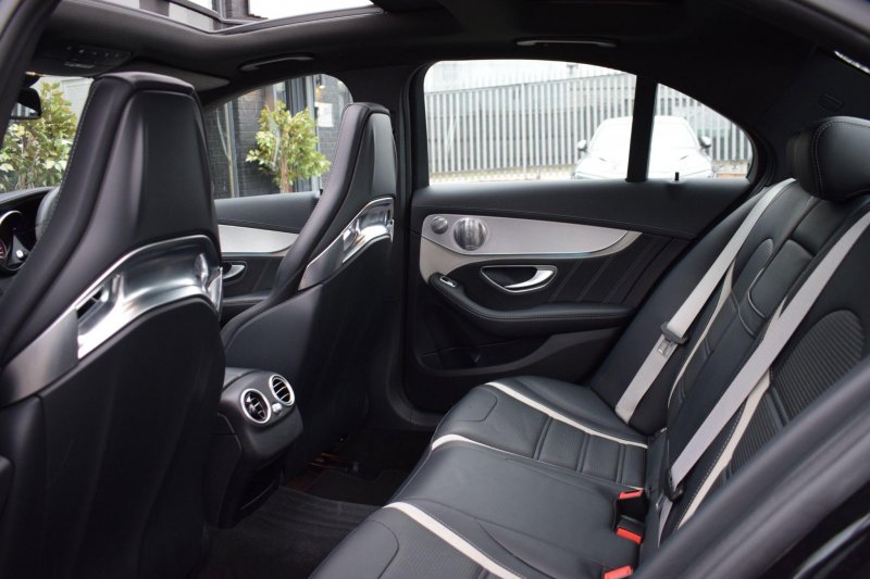 MERCEDES-BENZ C CLASS