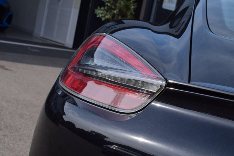 PORSCHE CAYMAN
