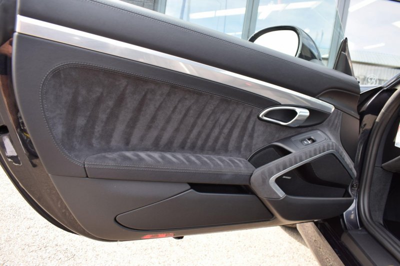 PORSCHE CAYMAN