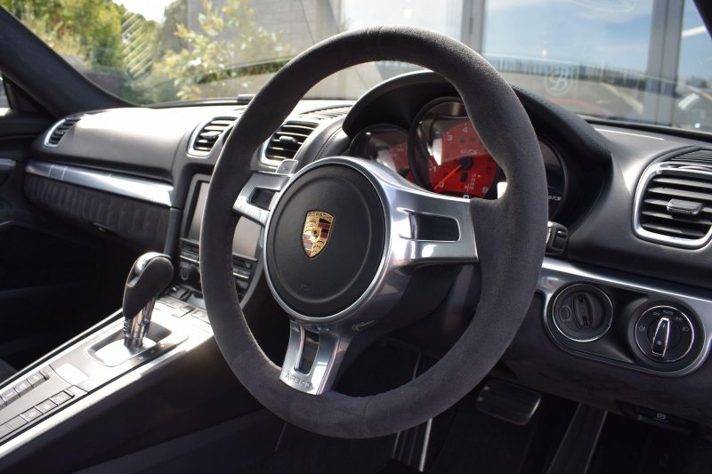 PORSCHE CAYMAN