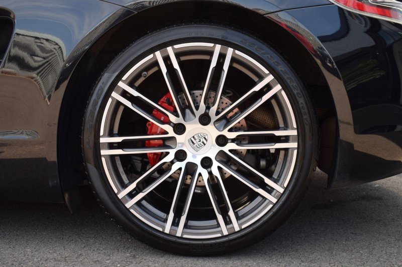 PORSCHE CAYMAN