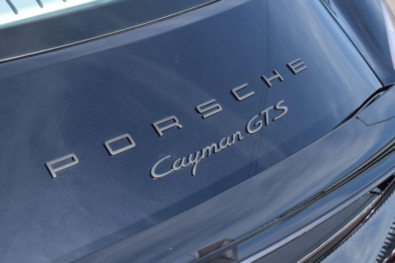 PORSCHE CAYMAN
