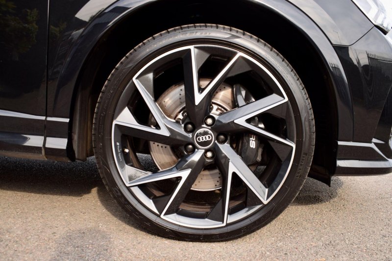 AUDI RS Q3