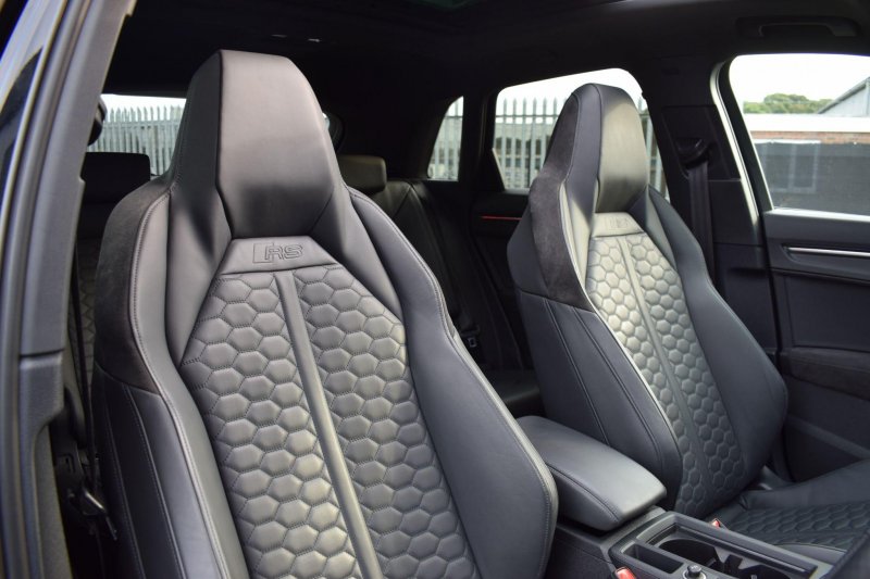AUDI RS Q3
