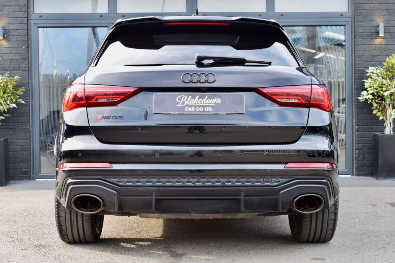 AUDI RS Q3
