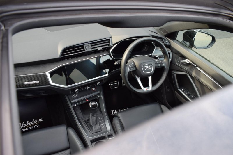 AUDI RS Q3