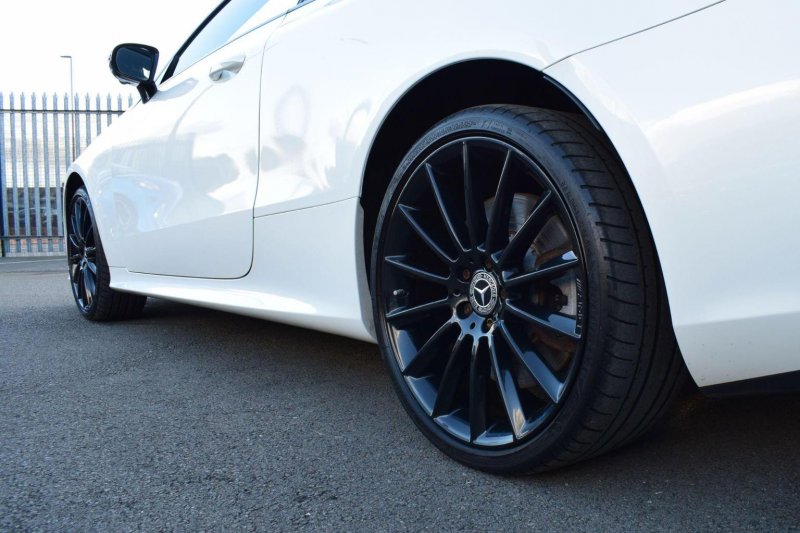 MERCEDES-BENZ E CLASS