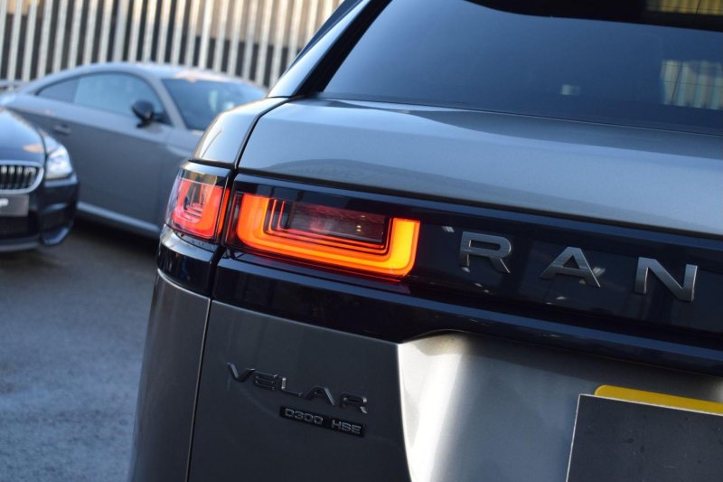 LAND ROVER RANGE ROVER VELAR