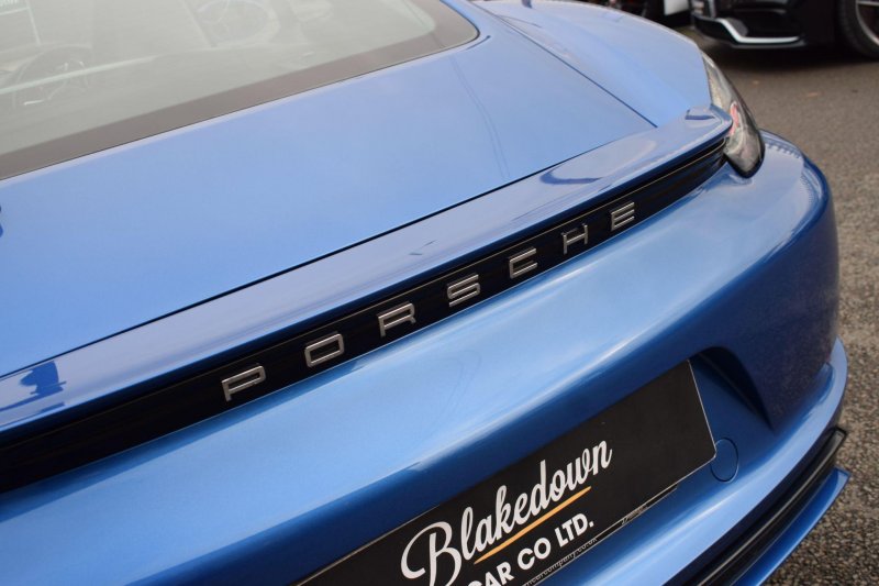 PORSCHE 718