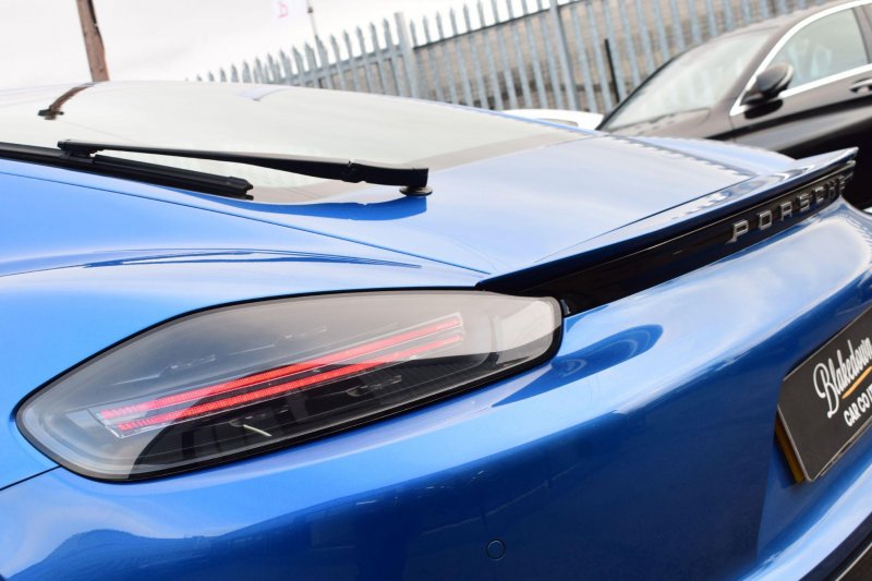 PORSCHE 718