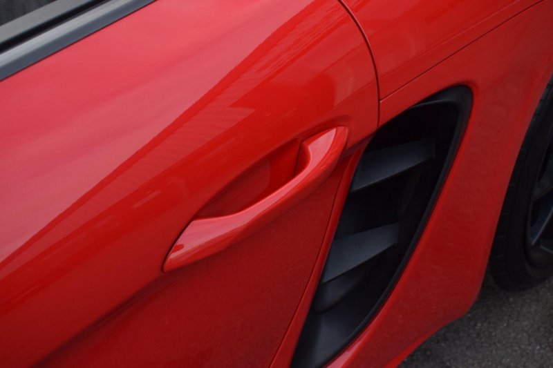 PORSCHE 718