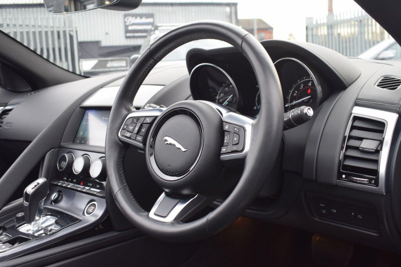 JAGUAR F-TYPE