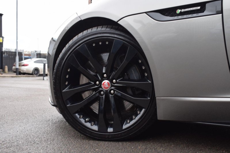 JAGUAR F-TYPE