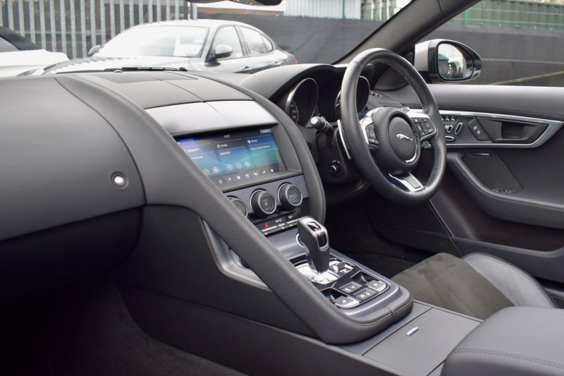 JAGUAR F-TYPE