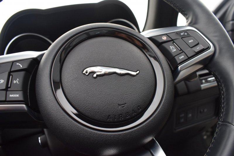 JAGUAR F-TYPE