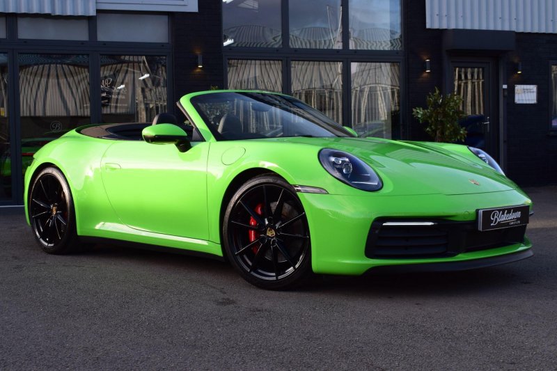 PORSCHE 911