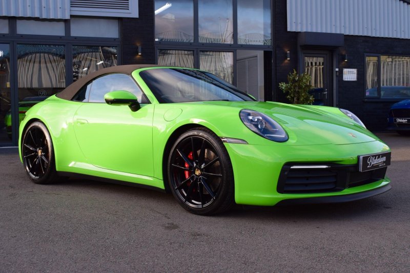 PORSCHE 911
