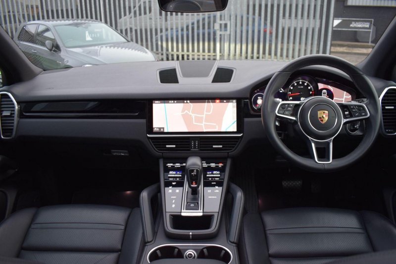 PORSCHE CAYENNE
