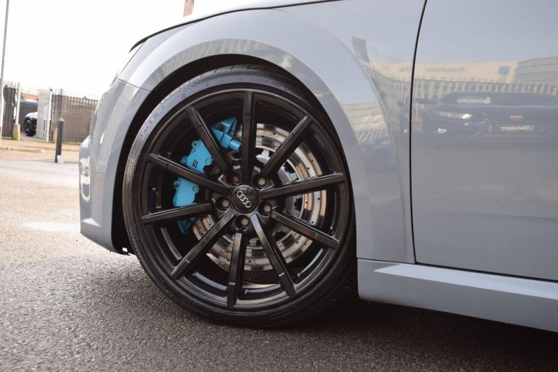AUDI TT RS