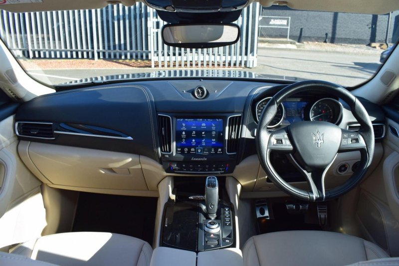 MASERATI LEVANTE
