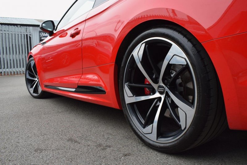 AUDI RS5