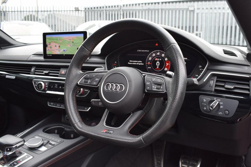 AUDI RS5