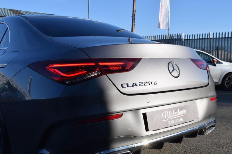 MERCEDES-BENZ CLA