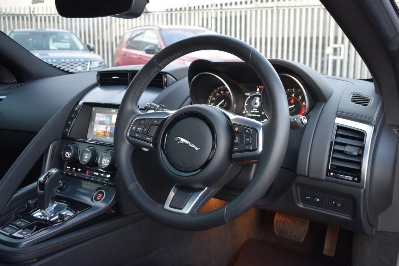 JAGUAR F-TYPE