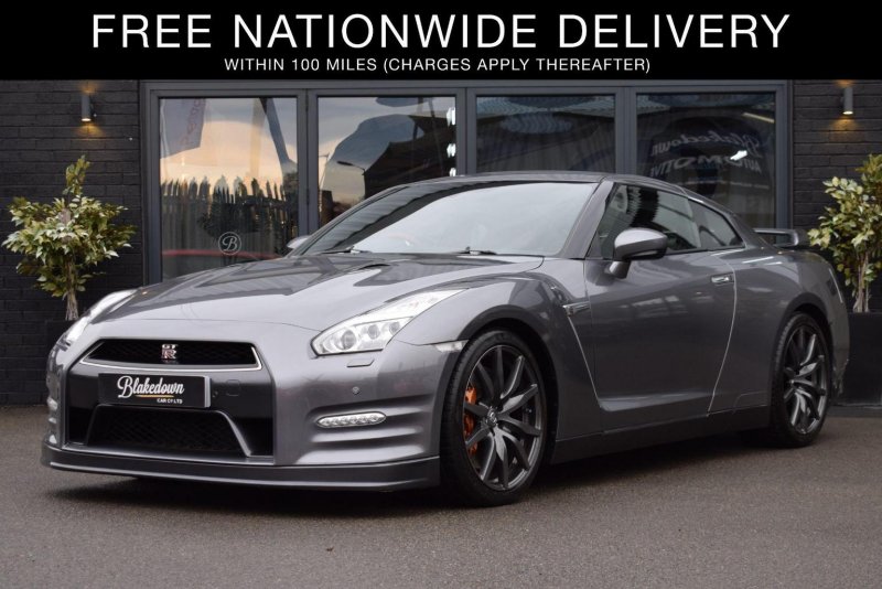 NISSAN GT-R